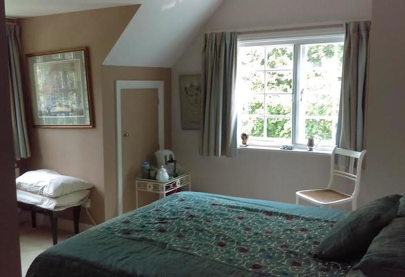 Orchard Pond Bed & Breakfast 7