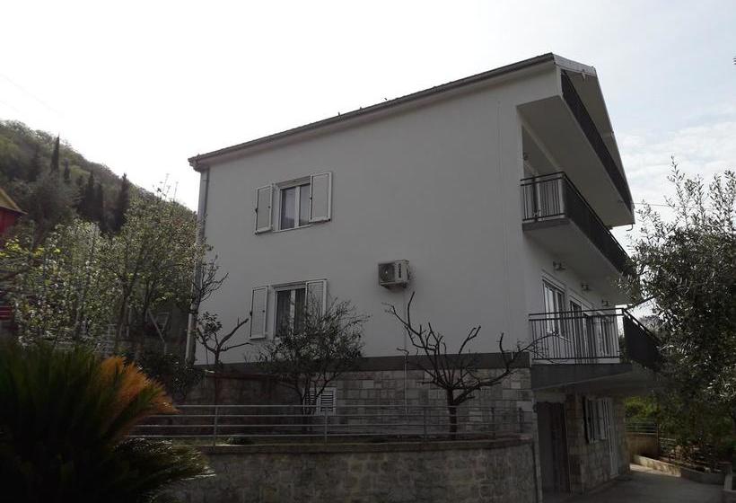 Bed & Breakfast Tivat Apartments 16