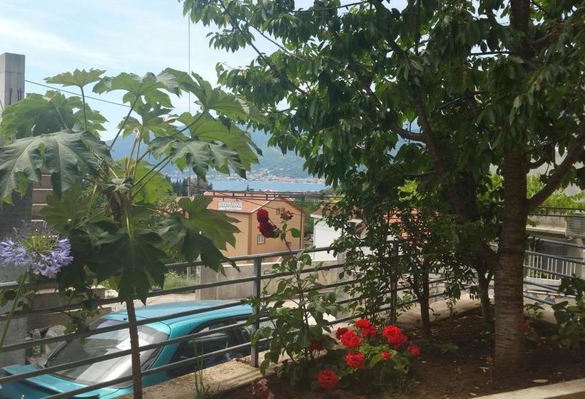 Bed & Breakfast Tivat Apartments 4