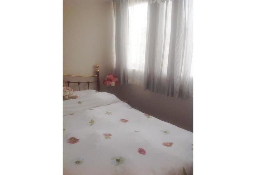 Bed & Breakfast Oak Tree House 11