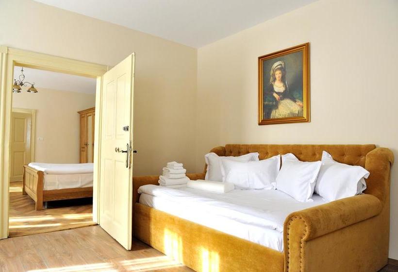 Safrano Bed & Breakfast 12