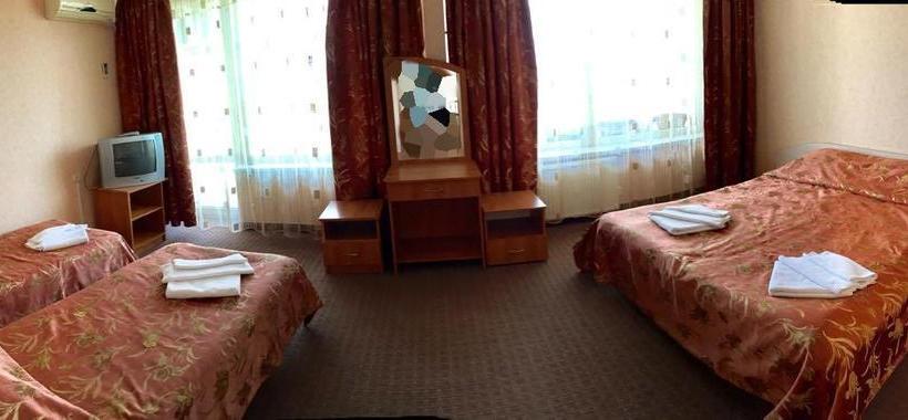 Hostel Sea In The Window