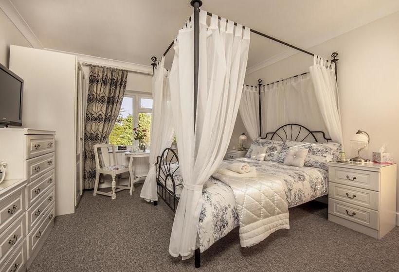 Bed and Breakfast Wimborne Lodge