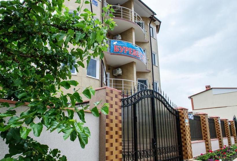 Hotel Burevestnik