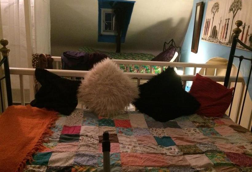 Bed and Breakfast Thaw 6