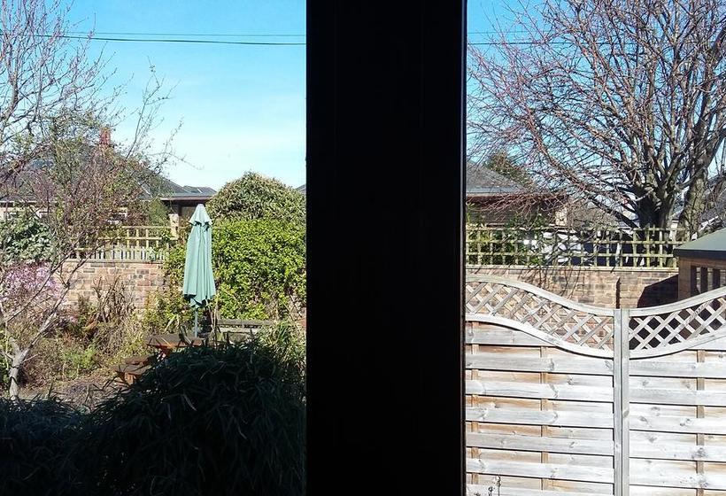 Family Room Bed & Breakfast 3