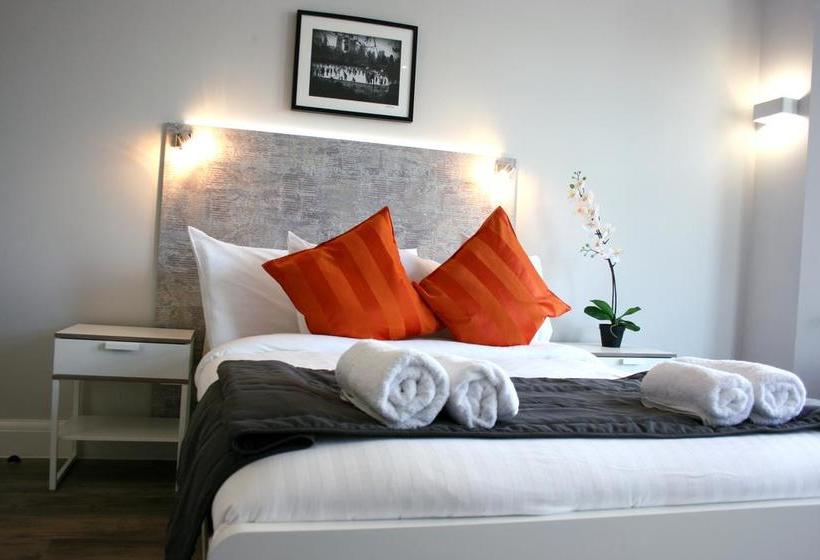 Hotel Westciti Caroco Apart