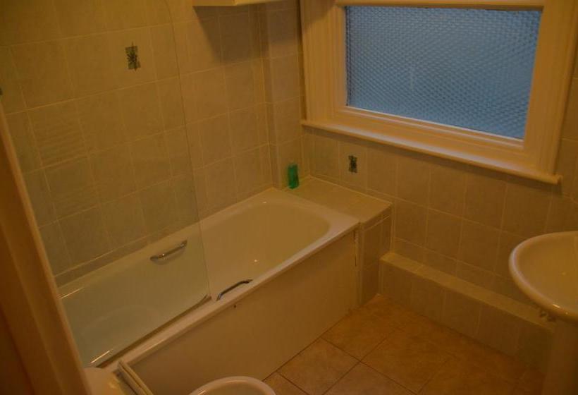 Bed and Breakfast Lady Hamilton 1