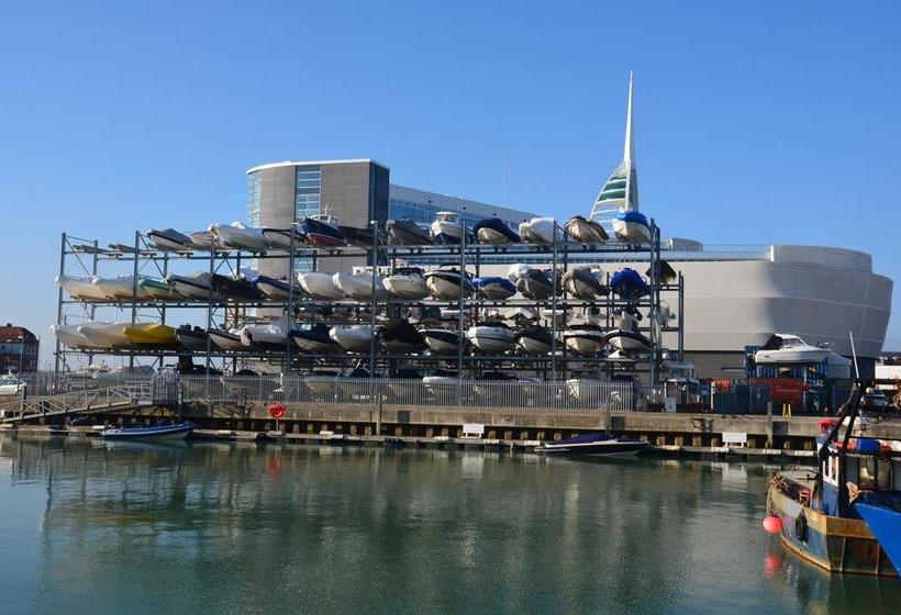 Bed and Breakfast Lady Hamilton 12