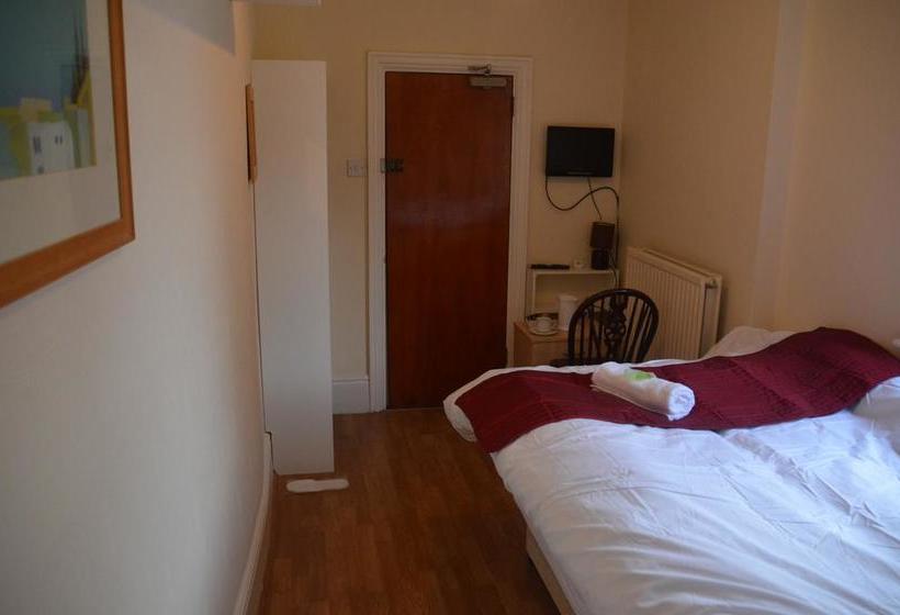 Bed and Breakfast Lady Hamilton 13