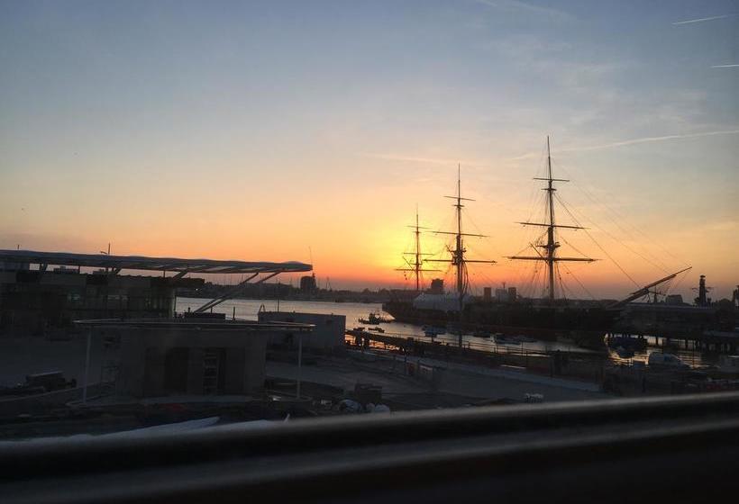 Bed and Breakfast Lady Hamilton 7