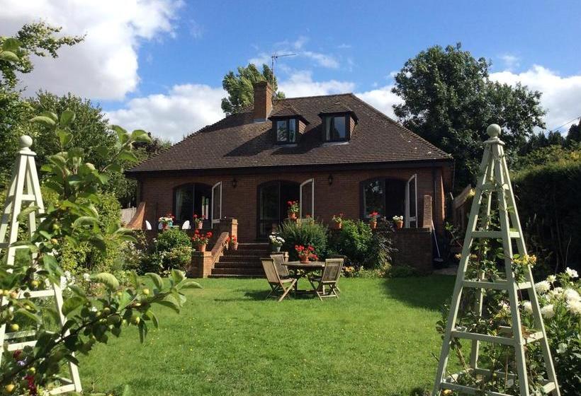 Meadowbank House Bed And Breakfast