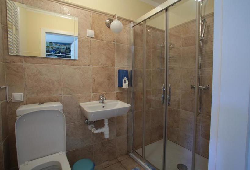 Hostel Adriatic Piran 7