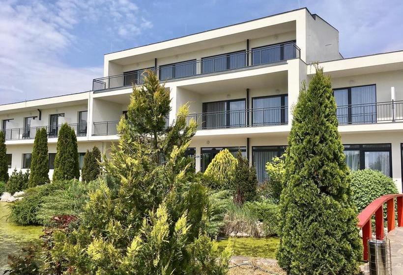 Garden Hotel Medical & Spa