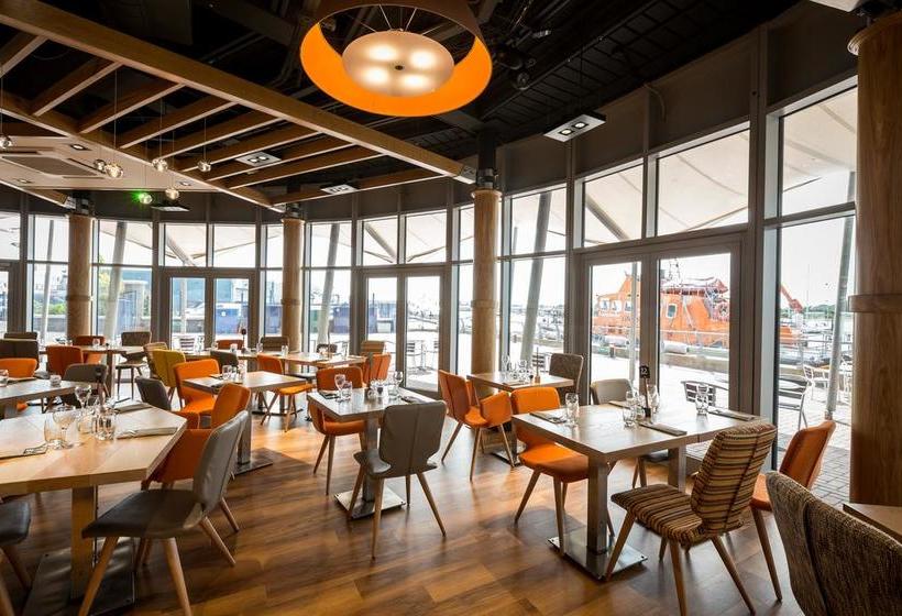 Hotel Rnli College 17