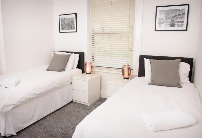 Bed and Breakfast The Claremont 1