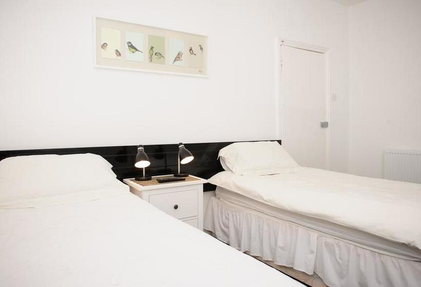 Bed and Breakfast The Claremont 10