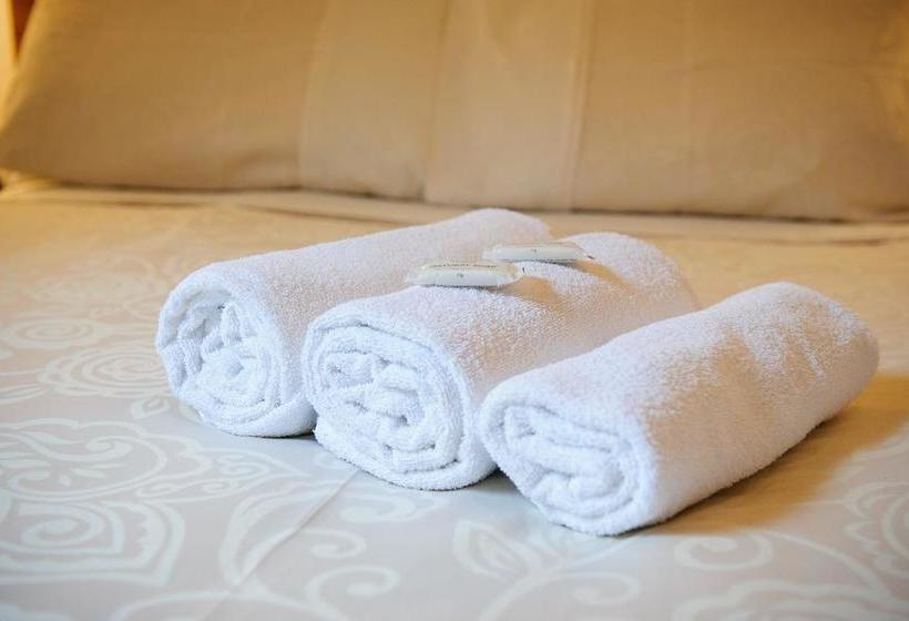 Bed and Breakfast The Claremont 2