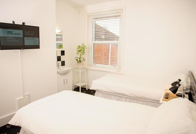 Bed and Breakfast The Claremont 4