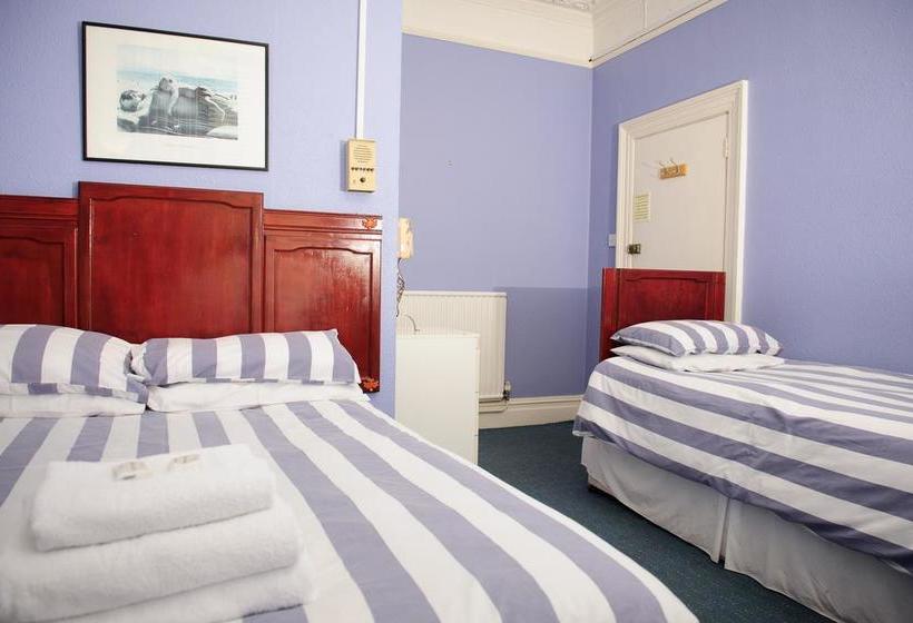 Bed and Breakfast The Claremont 6