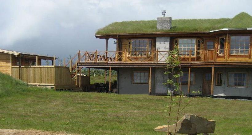 Bed and Breakfast Alfasteinn Country Home