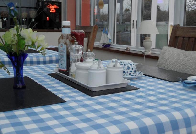 Bed and Breakfast Monterey Pines 11