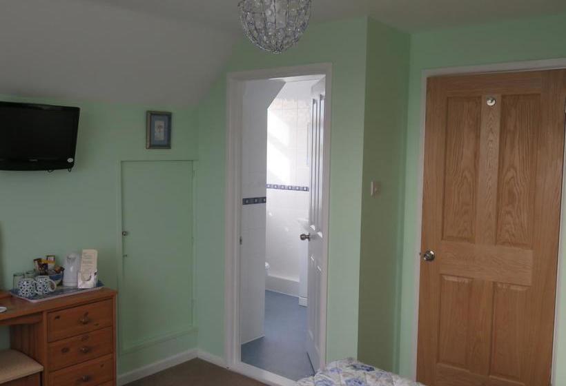 Bed and Breakfast Monterey Pines 18