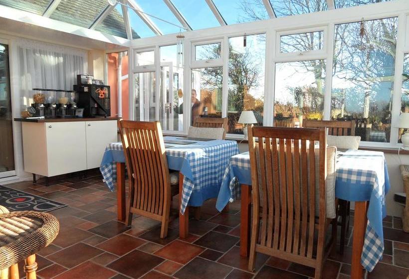 Bed and Breakfast Monterey Pines 9