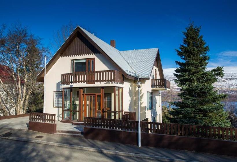 Bed and Breakfast ás Guest House