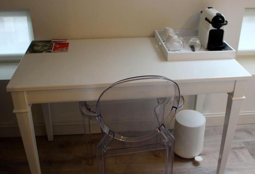 The Hamptons Boutique B&b