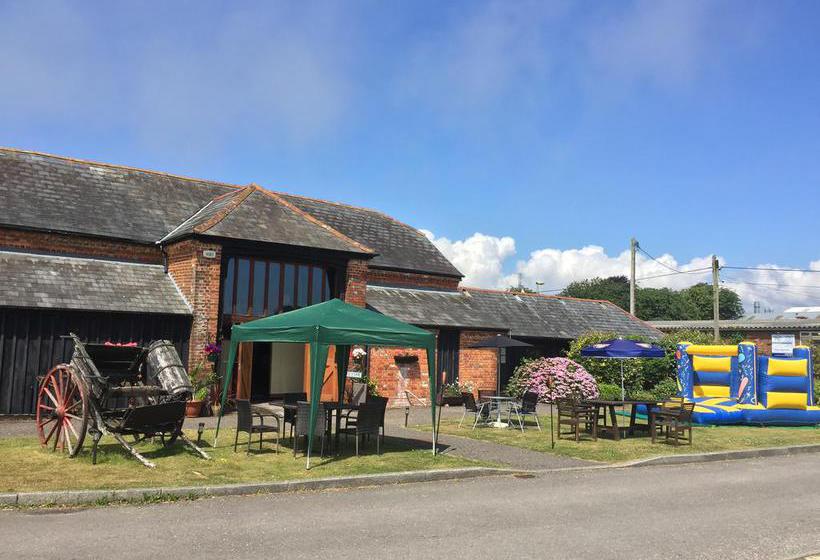 Willow Barn Hotel & Restaurant 1