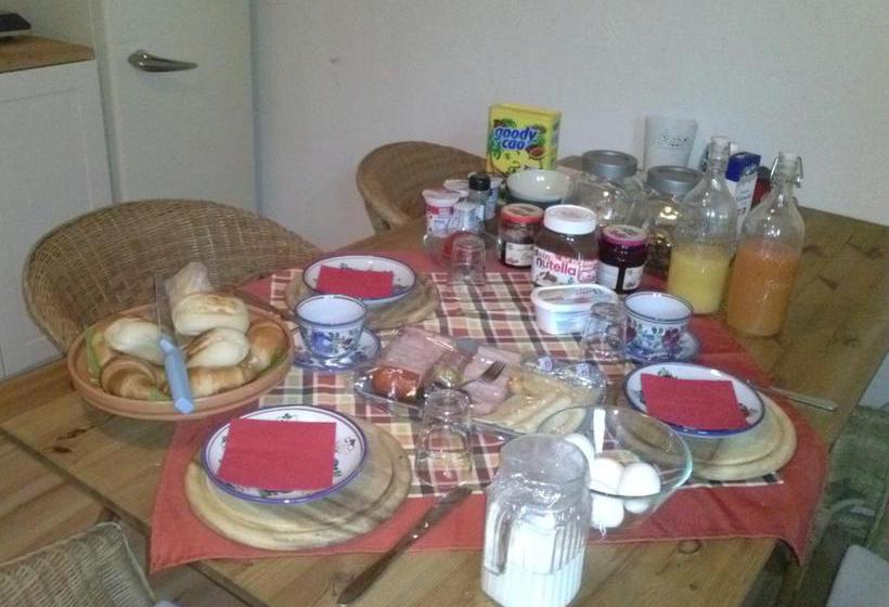 Bed and Breakfast Pension Polinikblick