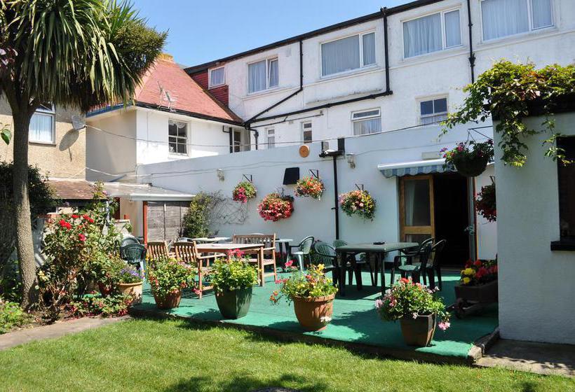 Godolphin Arms Hotel