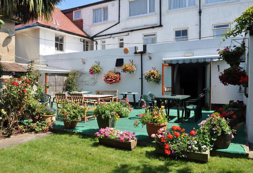 Godolphin Arms Hotel 11