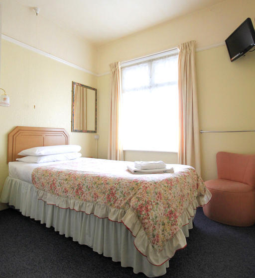 Godolphin Arms Hotel 18