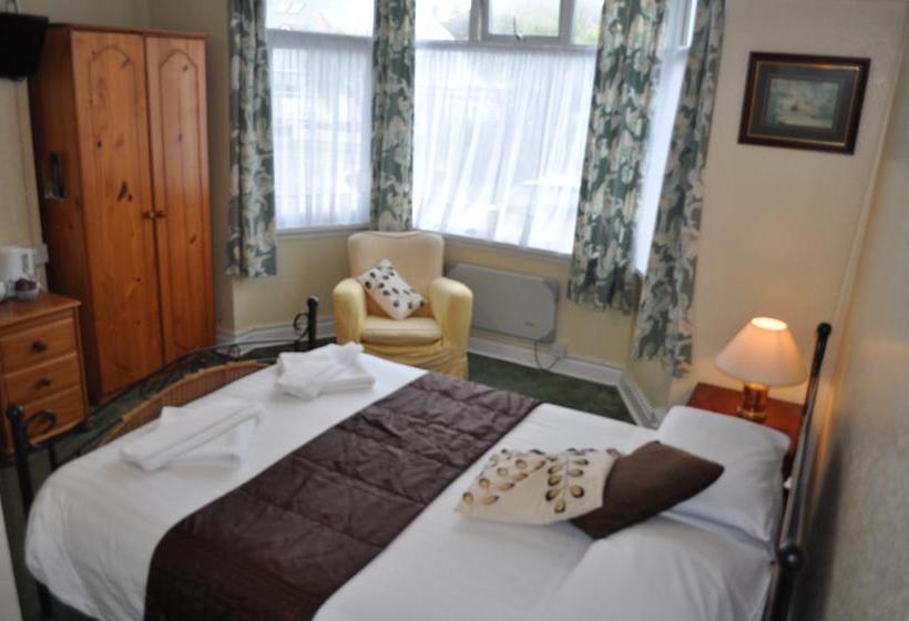 Godolphin Arms Hotel 7