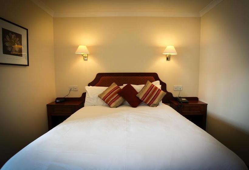 Clan Macduff Hotel 12