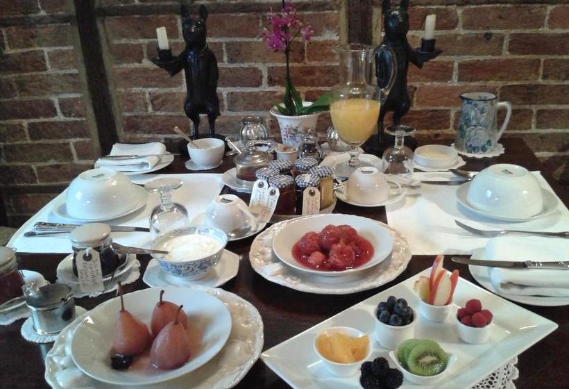 Bed and Breakfast Tudor Cottage Frampton 14