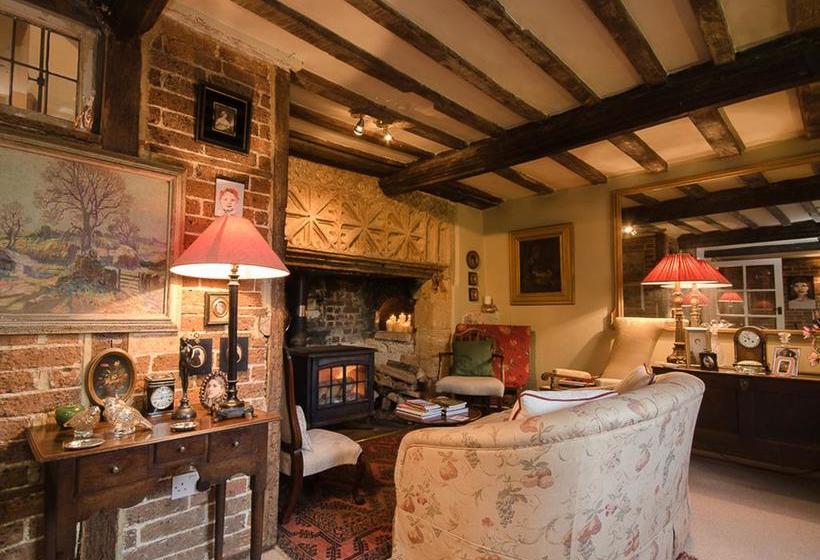 Bed and Breakfast Tudor Cottage Frampton 9