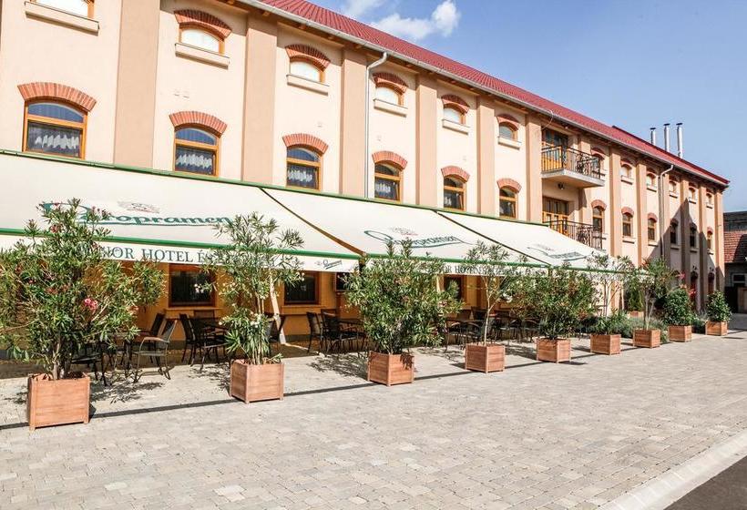 Hunor Hotel és étterem