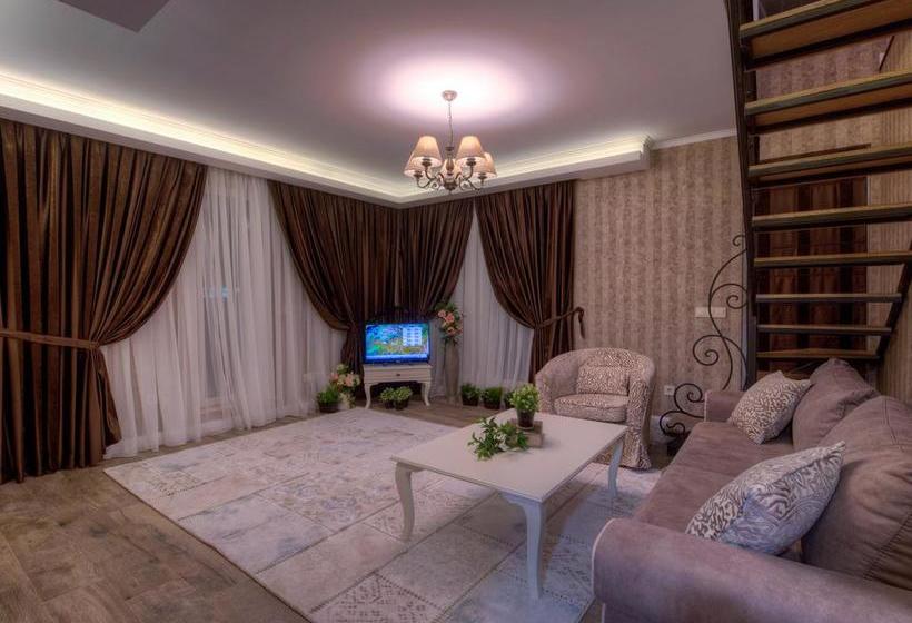 Family Hotel Agoncev 12