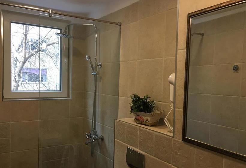 Family Hotel Agoncev 18