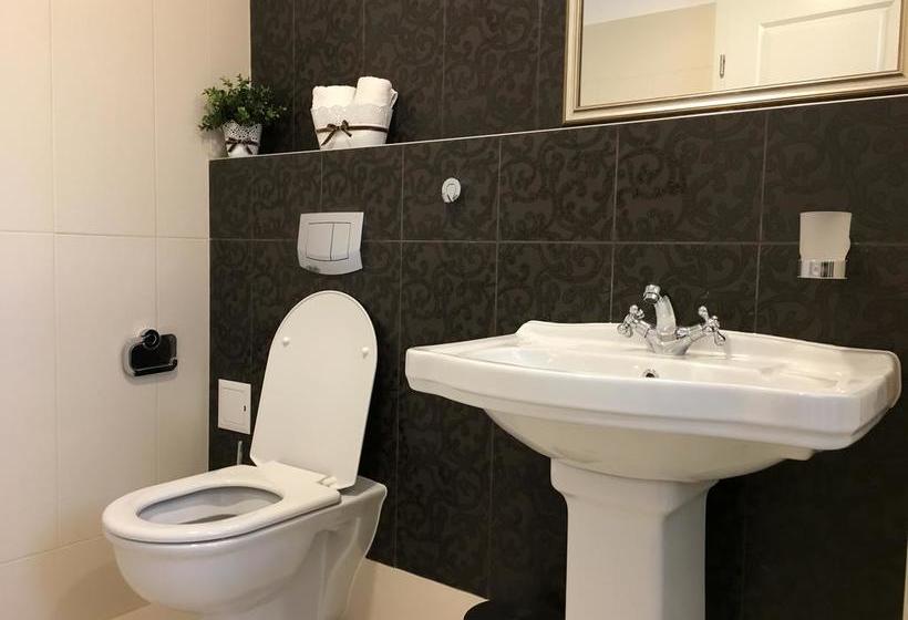 Family Hotel Agoncev 8