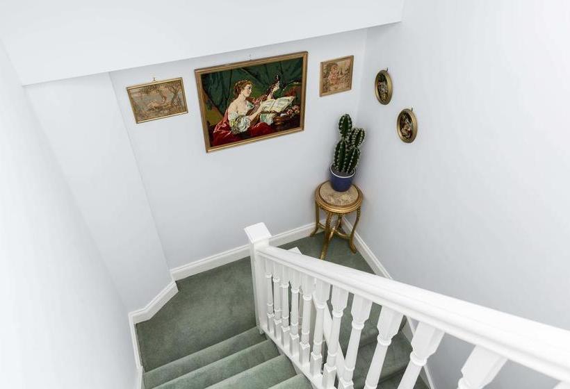 Bed and Breakfast Cavendish Place 3