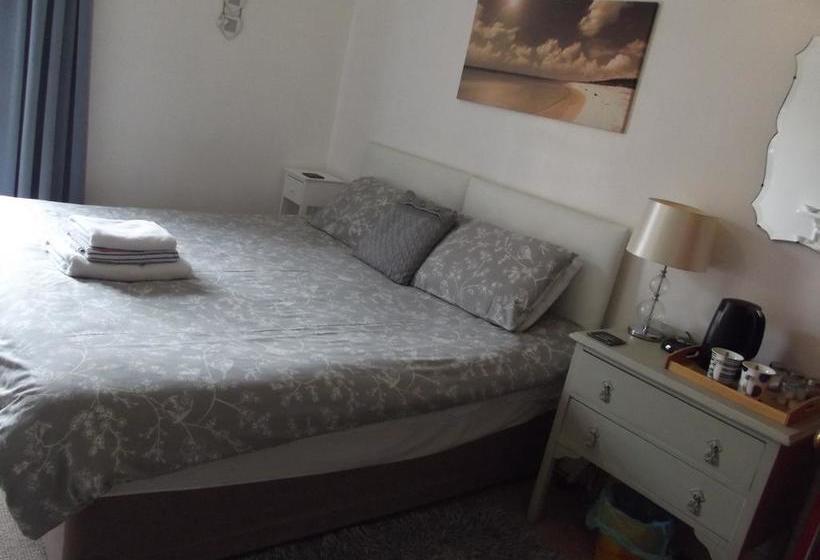 Beachside Bed And Breakfast 7