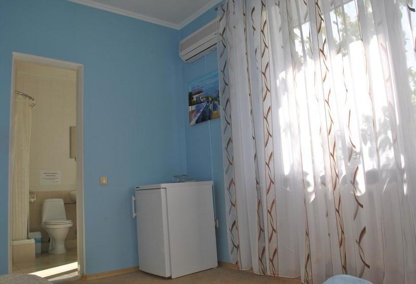 Hotel Hrustalnyi Dom