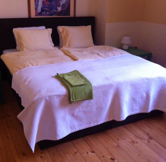 Bed And Breakfast Kyti Ka 8