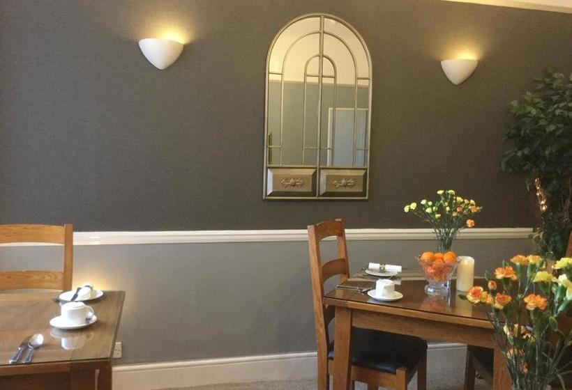 Bed and Breakfast The Groveside Guest House