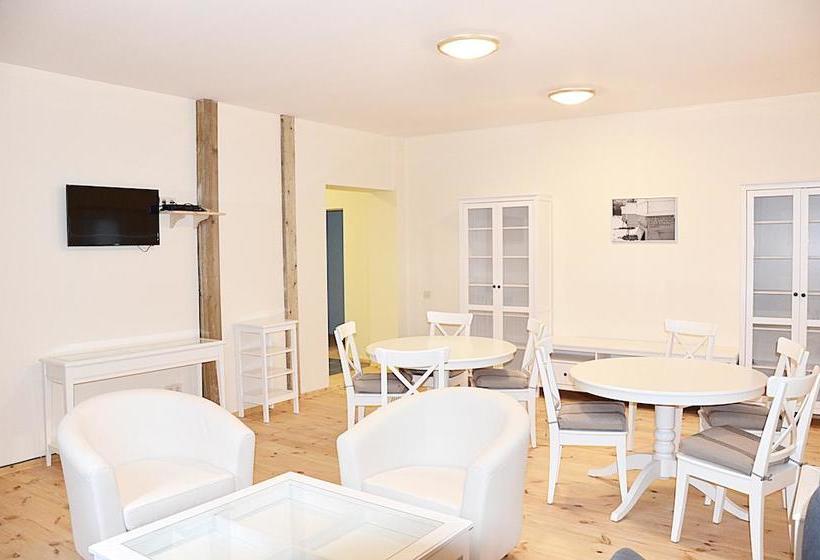 Dzintari Park Hostel 8