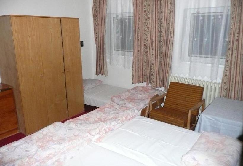 Ostello Chata Jit Enka 4